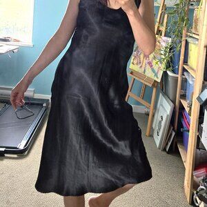 Vintage black satin-like midi dress, size M - stunning!